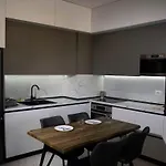 Hideaways, Free Parking & Breathtaking View Apartament *